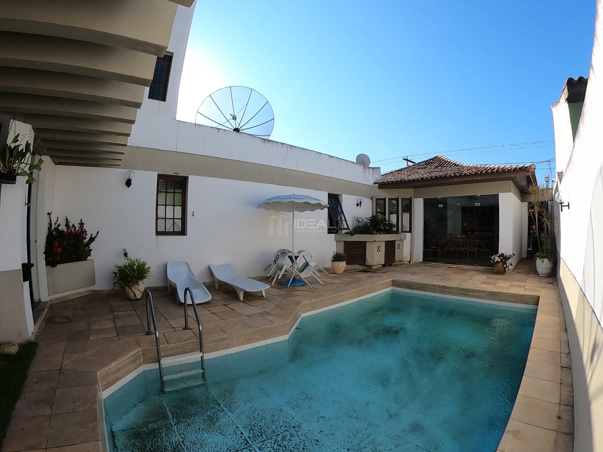 Casa Duplex à venda no Parque Leopoldina em Campos RJ 