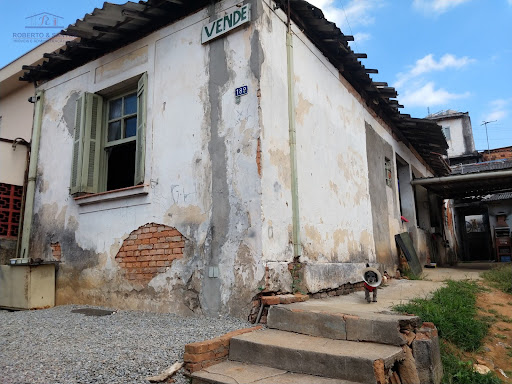 Casa bem antiga