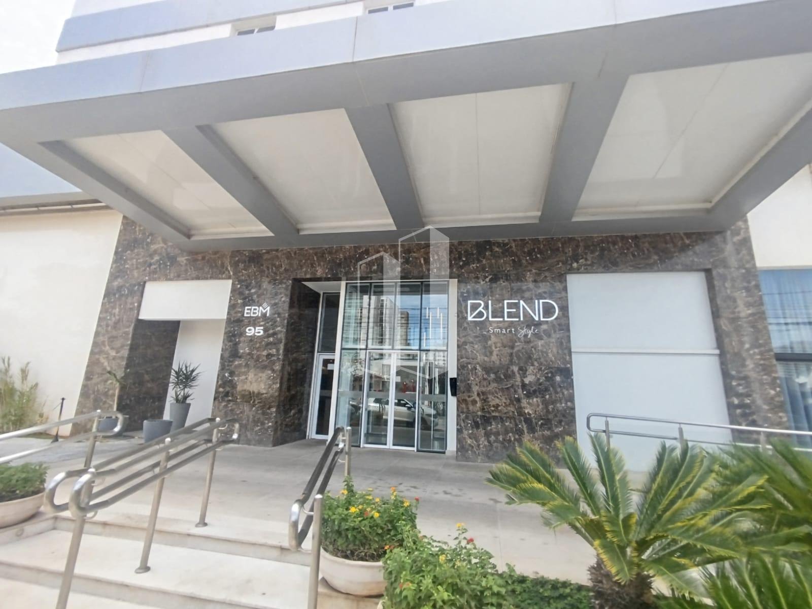 Apartamento à venda com 1 quarto, 1 banheiro, 1 vaga e 43m² no Setor Marista, Goiânia — foto principal