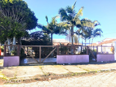 Casa de 3 dormitórios com 210m² no Centro de Balneário Arroio do Silva - Venda e Locação por R$ 390.000