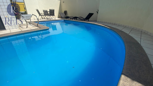 Piscina e Churrasqueira