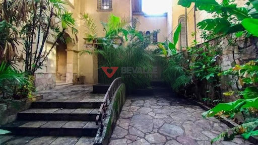 Casa à venda em Laranjeiras: 510m², 7 quartos, R$ 2.300.000