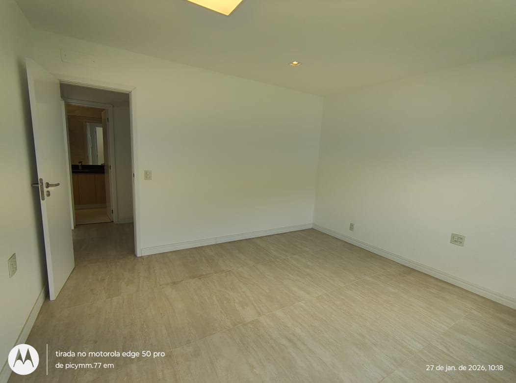 Casa à venda com 4 quartos, 2 suítes, 1 vaga e 160m² no Vargem Grande, Rio de Janeiro (RJ) — foto 17 de 30