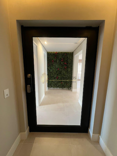 Oportunidade única de morar em uma casa suspensa, venha para Condomínio Edifício Chateau