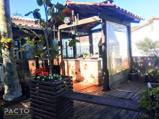 Casa de 3 dormitórios com 210m² no Centro de Balneário Arroio do Silva - Venda e Locação por R$ 390.000