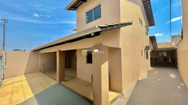Casa em Loteamento Santa Helena II  -  Catalão