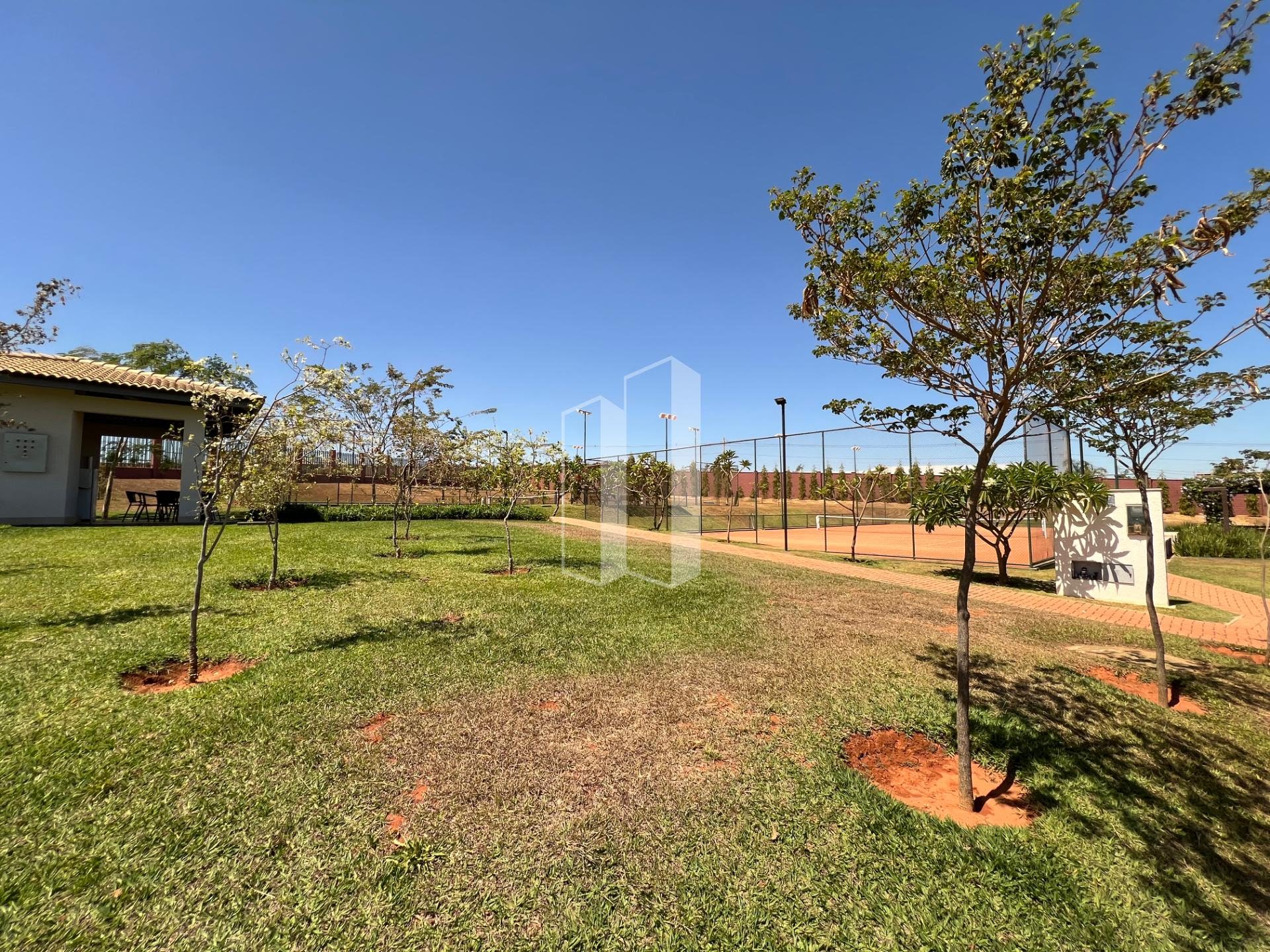 Casa à venda com 4 quartos, 3 suítes, 2 vagas e 246m² no Jardins Capri, Senador Canedo (GO) — foto 30 de 30
