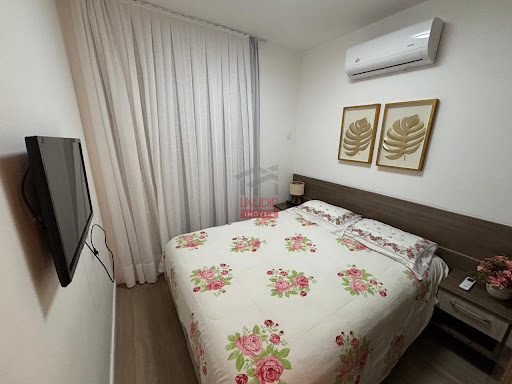 Casa à Venda em Morada de Laranjeiras - 3 Dormitórios, R$950k