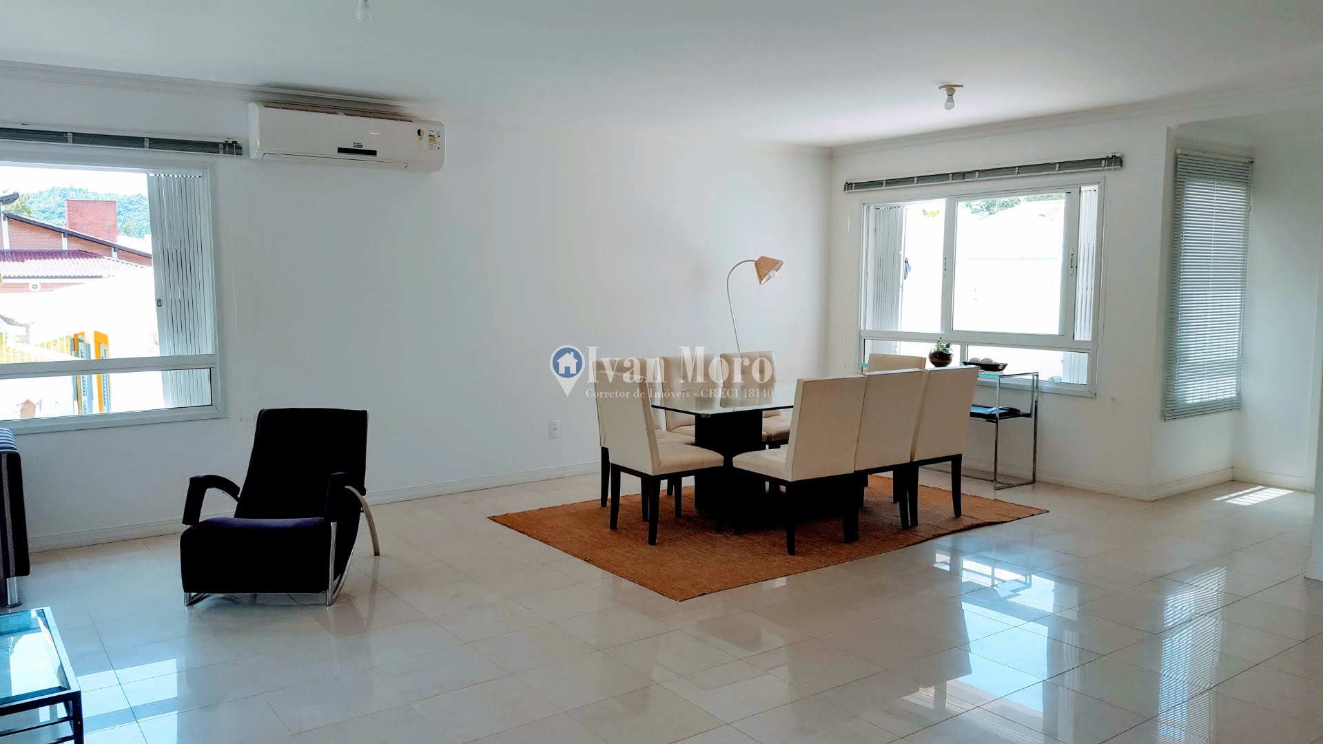 Casa para alugar com 4 quartos, 2 suítes, 2 vagas e 360m² no Daniela, Florianópolis (SC) — foto 7 de 30