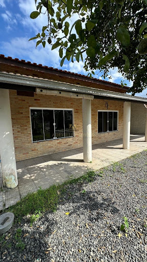 Casa em Aventureiro  -  Joinville