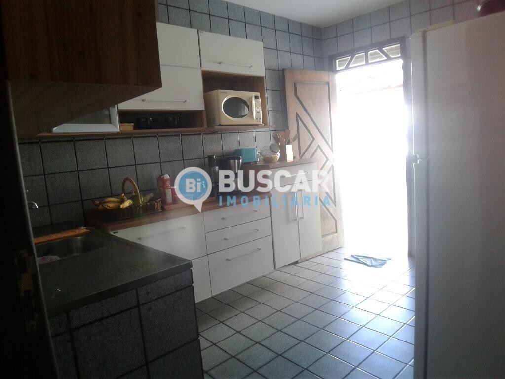 Casa à venda com 4 quartos, 3 banheiros, 2 vagas e 196m² no São João, Feira de Santana (BA) — foto 17 de 17