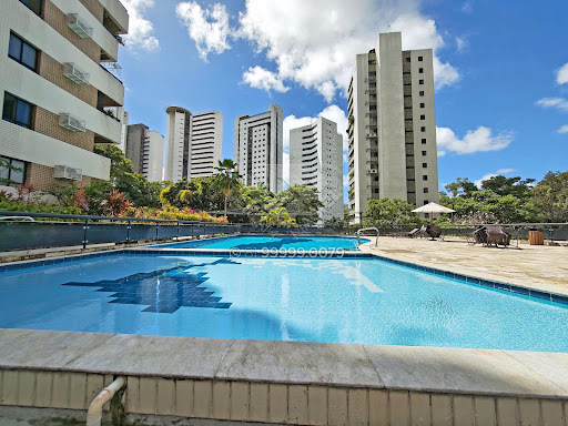 Compre Apartamento à venda na Jaqueira com 125m², 3 quartos, 2 suítes, 3 vagas cobertas e lazer completo. Agende sua visita com Leicam Maciel!
