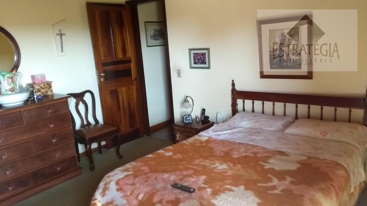 Casa à venda com 4 quartos, 2 suítes, 6 vagas e 320m² no Alto da Serra, Petrópolis (RJ) — foto 7 de 22
