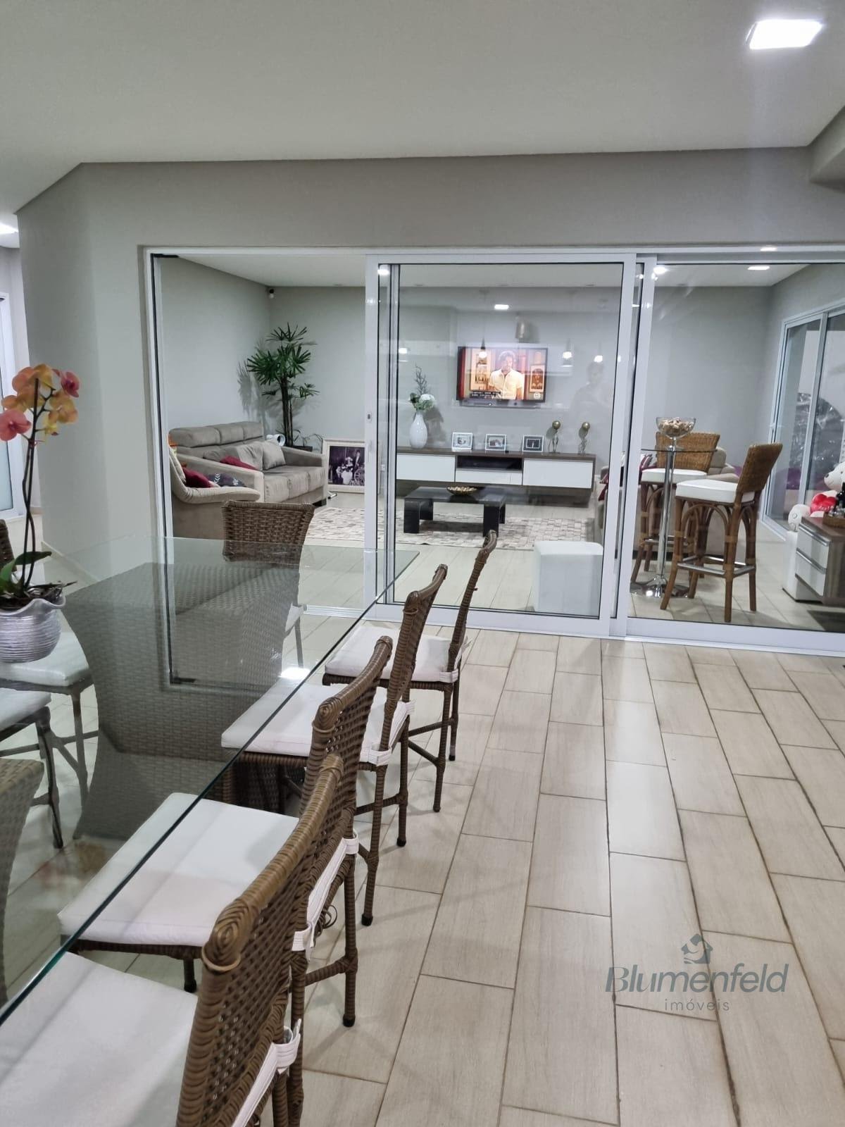 Casa à venda com 5 quartos, 5 banheiros e 465m² no Condomínio Arujazinho IV, Arujá (SP) — foto 26 de 30