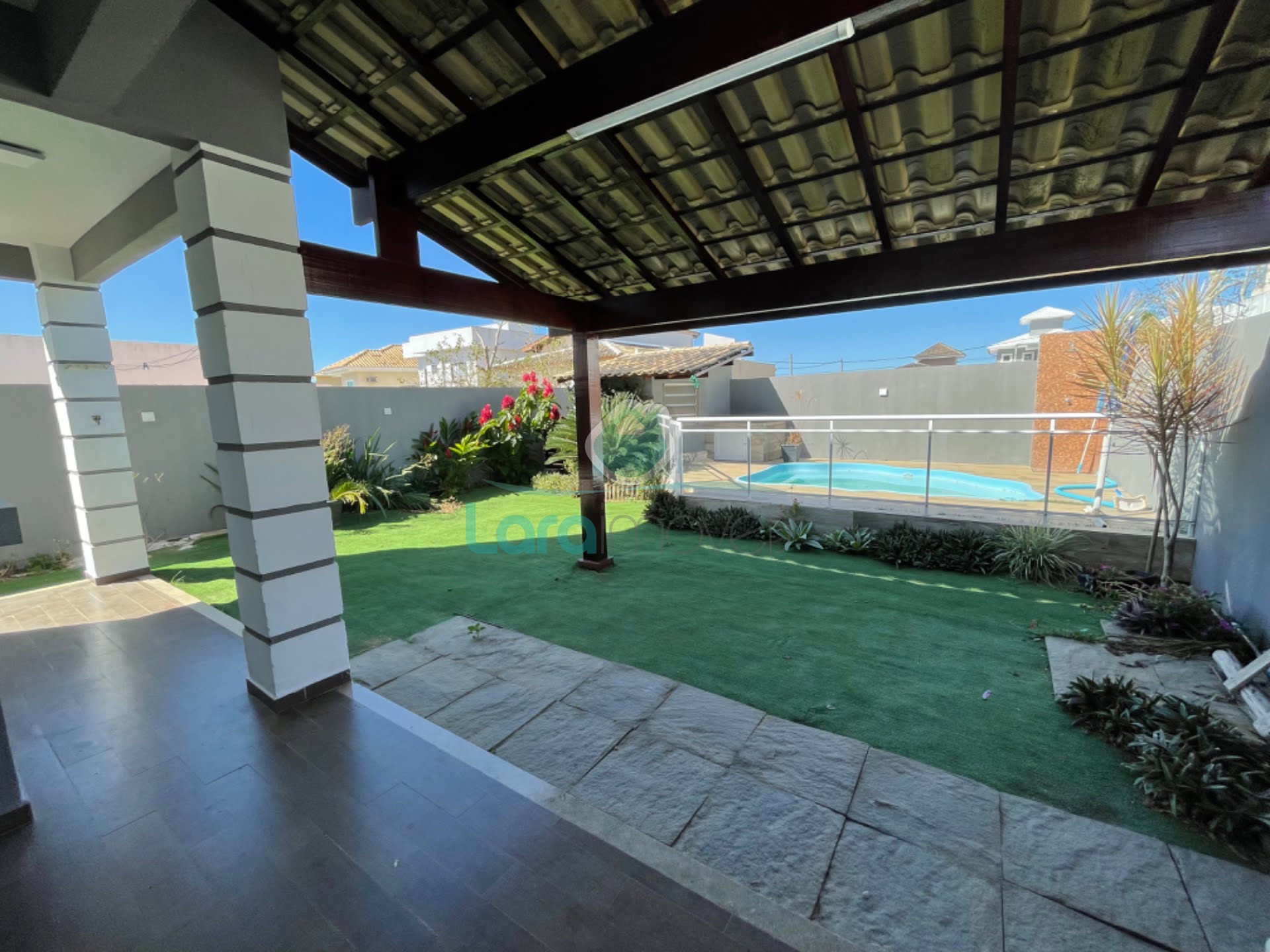 Casa à venda com 3 quartos, 3 suítes, 4 vagas e 182m² no Vale dos Cristais, Macaé (RJ) — foto 10 de 29