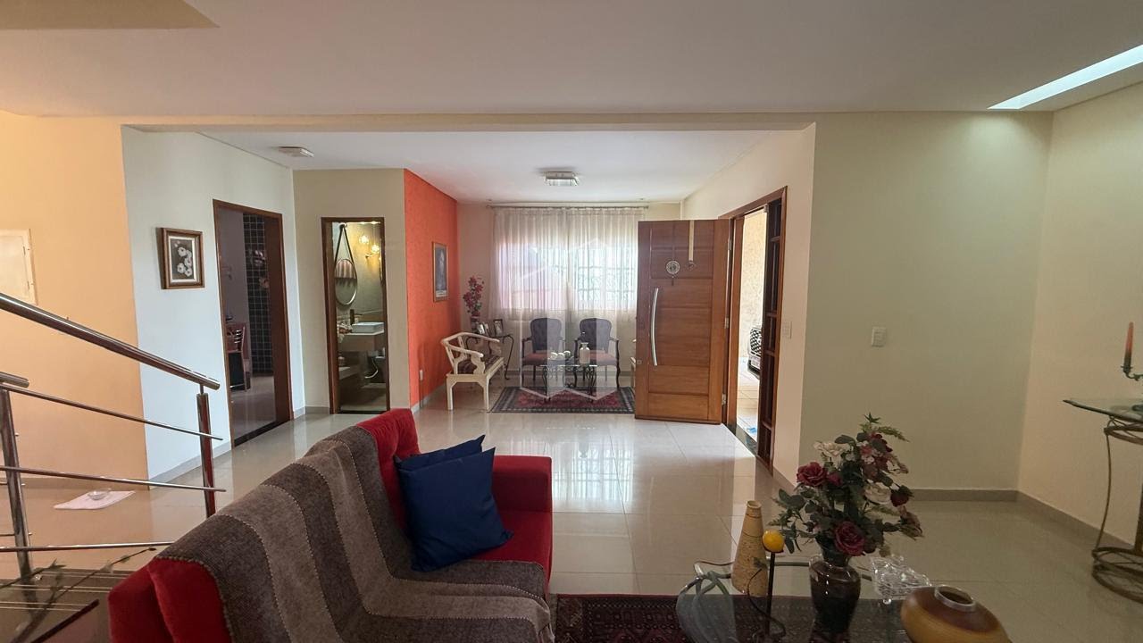 Casa à venda com 3 quartos, 3 suítes, 4 vagas e 292m² no Vila Rosa, Goiânia (GO) — foto 22 de 29