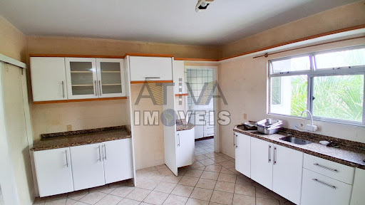 Cozinha e sala jantar