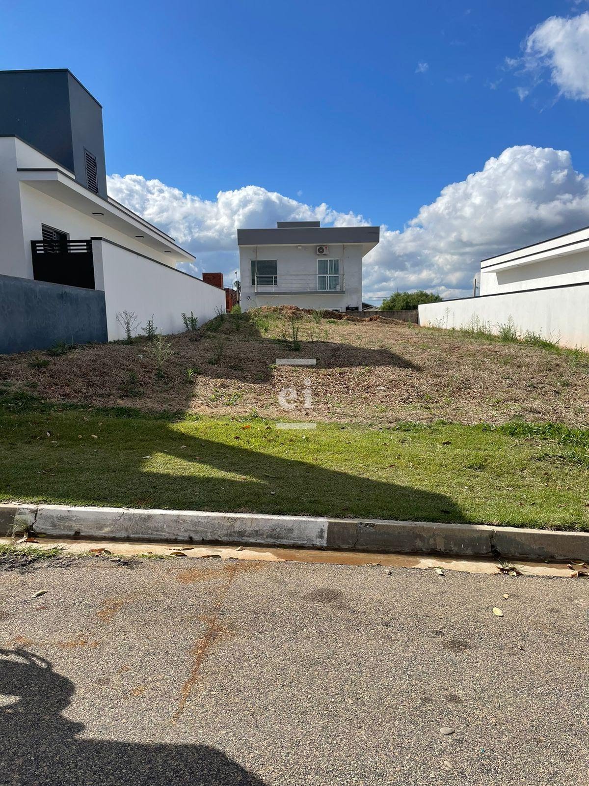 lote 250 m²
