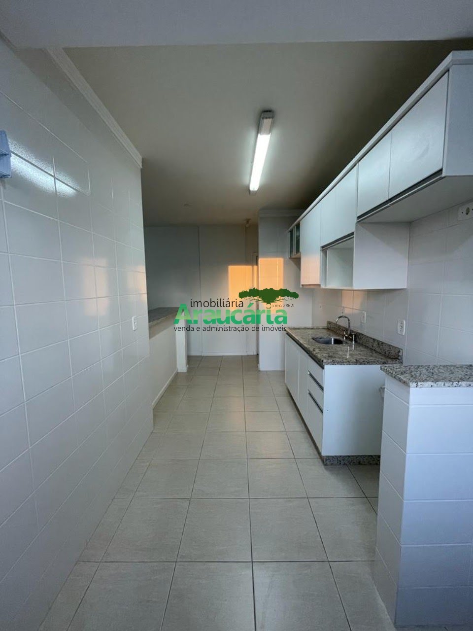 Cozinha com móvel
