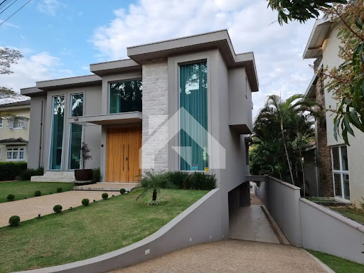 Casa de Condomínio em Alphaville - Santana de Parnaíba, SP