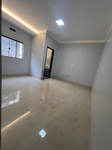 Casa 03 Dorm. em Residencial Veneza  -  Rio Verde