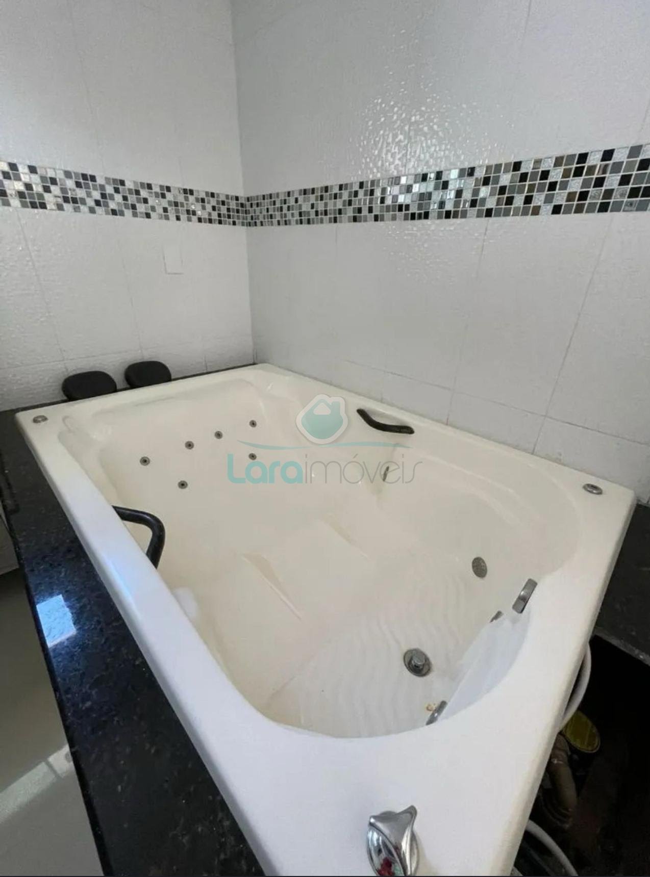 Casa à venda com 4 quartos, 1 suíte, 3 vagas e 330m² no Lagoa, Macaé (RJ) — foto 10 de 16