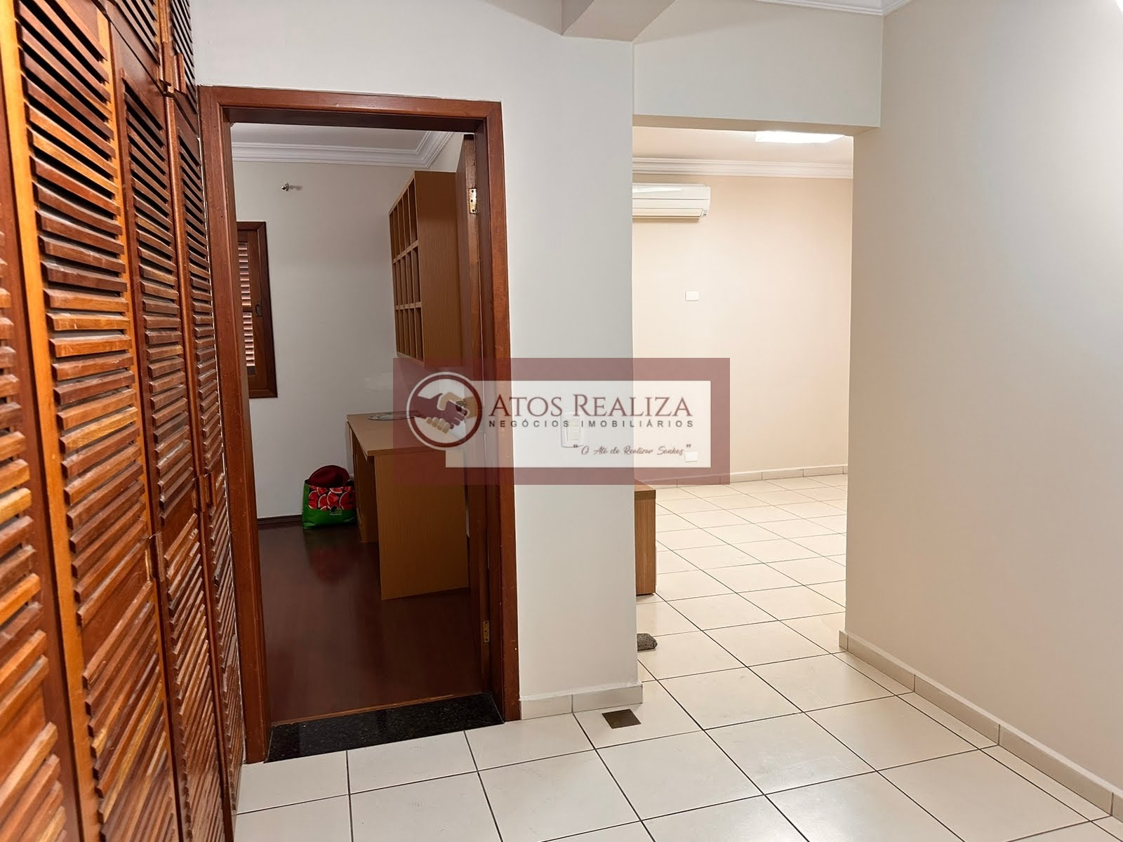 Casa à venda com 4 quartos, 4 suítes, 5 vagas e 348m² no Jardim Campo Grande, São Paulo (SP) — foto 27 de 30