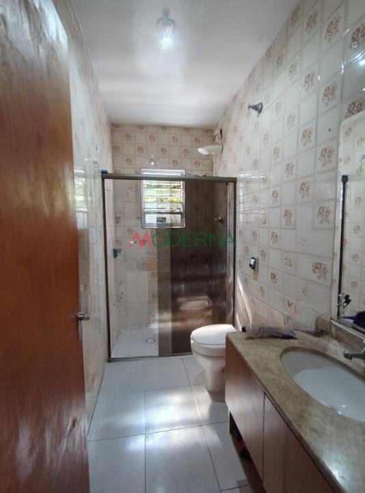 Casa à venda com 4 quartos, 1 suíte, 2 vagas e 208m² no Piraporinha, Diadema (SP) — foto 17 de 30