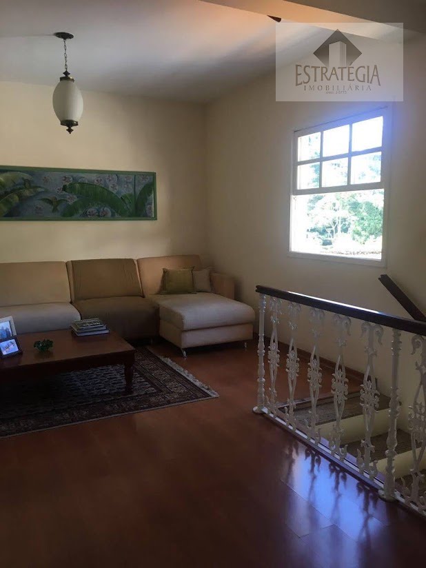 Casa à venda com 4 quartos, 4 suítes, 12 vagas e 750m² no Quarteirão Ingelheim, Petrópolis (RJ) — foto 12 de 23