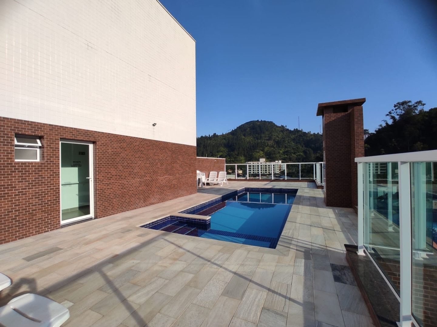 Apartamento à venda com 2 quartos, 2 banheiros, 1 vaga e 67m² no Toninhas, Ubatuba (SP) — foto 2 de 17