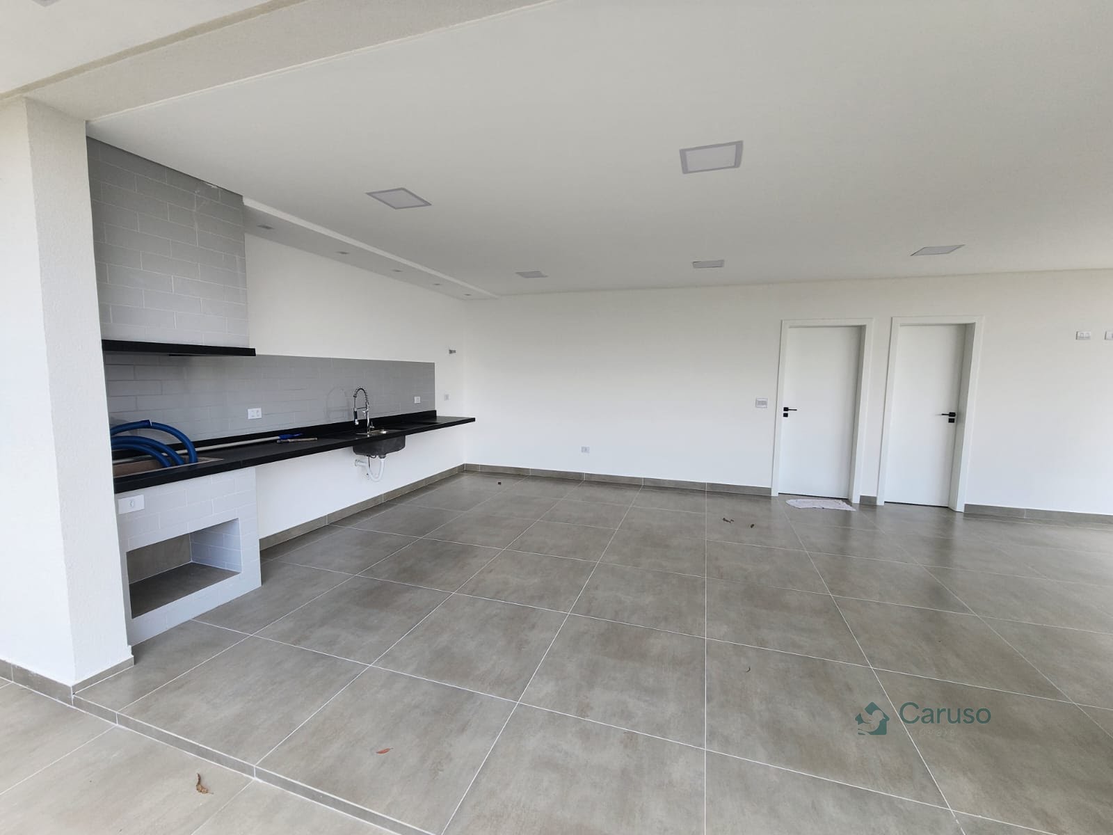 Casa à venda com 4 quartos, 4 suítes, 4 vagas e 300m² no Condomínio Real Park, Arujá (SP) — foto 3 de 18