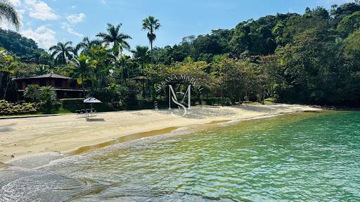 Apartamento de Luxo com Vista para o Mar em Mombaça – Angra dos Reis/RJ
