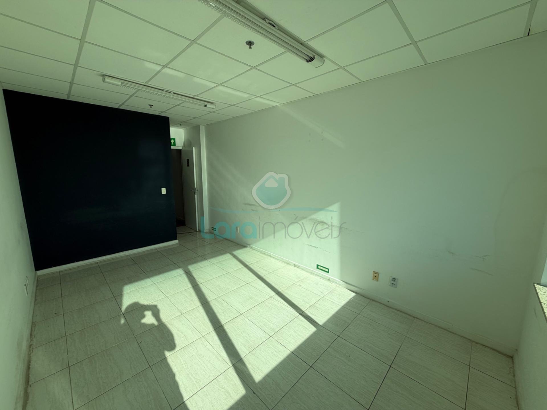 Comercial à venda com 1 banheiro, 1 vaga e 27m² no Imbetiba, Macaé (RJ) — foto 11 de 19