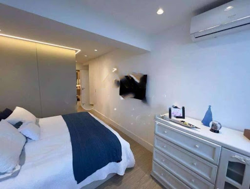 Cobertura 242m² à Venda na Barra com Vista Mar