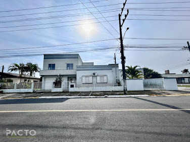 Casa à venda em Nova Divinéia, Araranguá | 5 dorm.