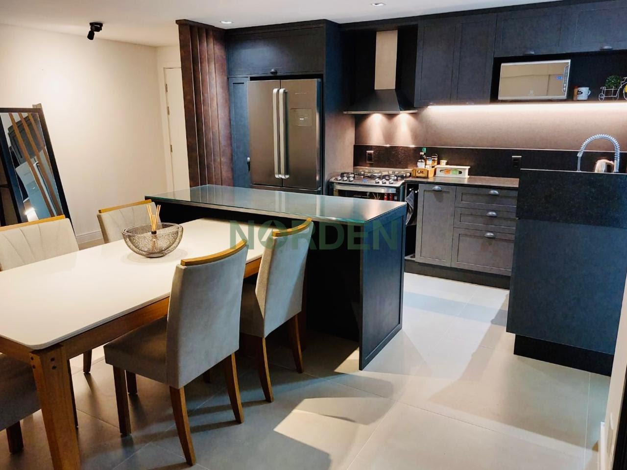 Apartamento de 117 m² com 3 quartos no Apartamento 3 Quartos 117m² — Jurerê, Jurerê