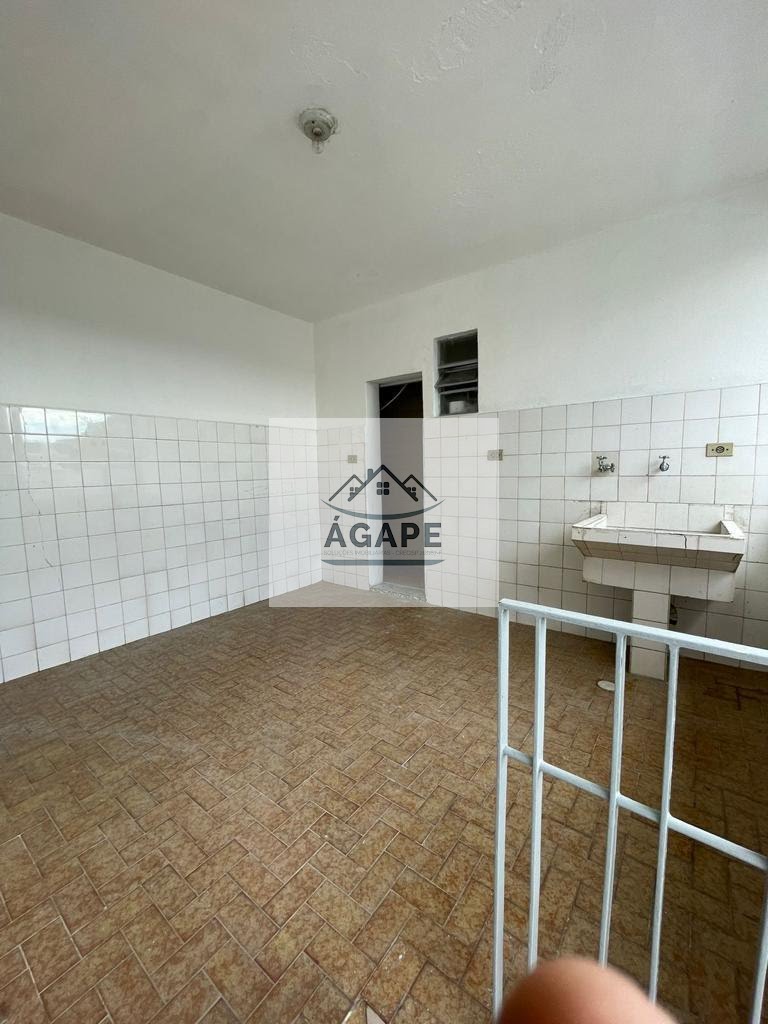 Casa à venda com 3 quartos, 2 banheiros, 3 vagas e 160m² no Jardim Capao Redondo, São Paulo (SP) — foto 9 de 11