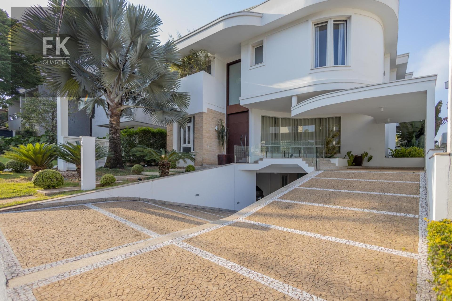 Casa à venda com 4 quartos, 6 banheiros, 7 vagas e 804m² no Alphaville Conde II, Barueri — foto principal