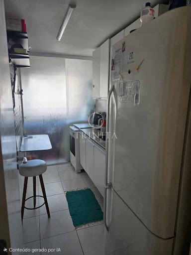 cozinha e area de serviço com porta de vidro