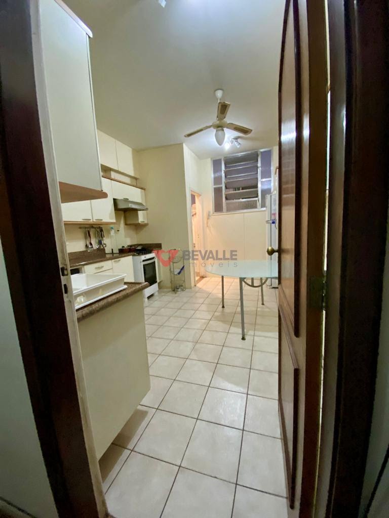 Apartamento à venda com 5 quartos, 1 suíte, 1 vaga e 205m² no Copacabana, Rio de Janeiro (RJ) — foto 17 de 30