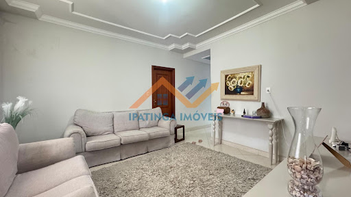 Casa à venda em Veneza, Ipatinga | 3 quartos, suíte, 180m²