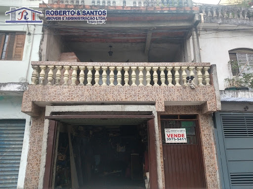 1 vaga e sacada
