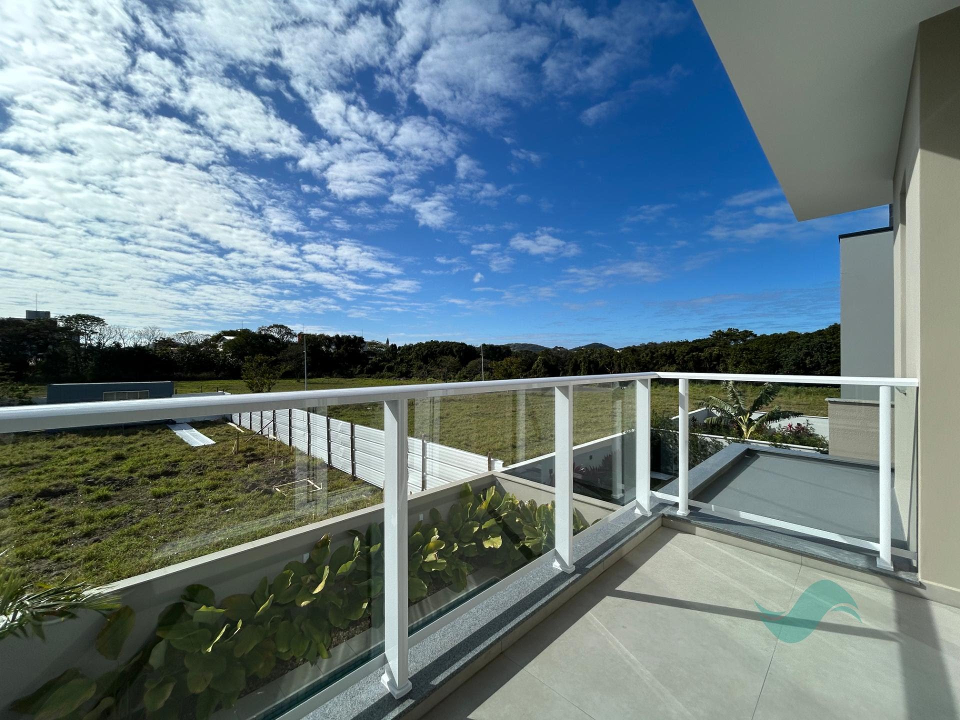 Casa à venda com 3 suítes, 2 vagas e 270m² no Lagoa da Conceição, Florianópolis (SC) — foto 19 de 22