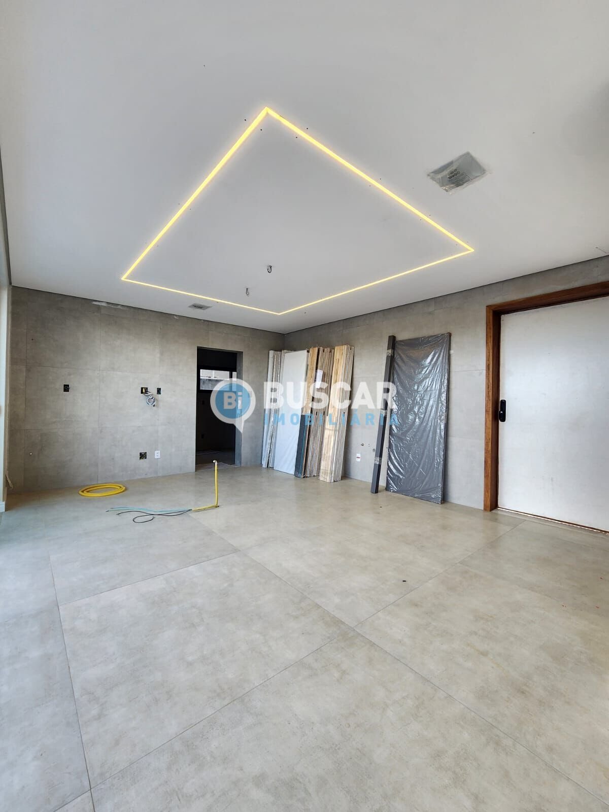 Casa à venda com 4 quartos, 4 suítes, 4 vagas e 300m² no Sim, Feira de Santana (BA) — foto 5 de 18