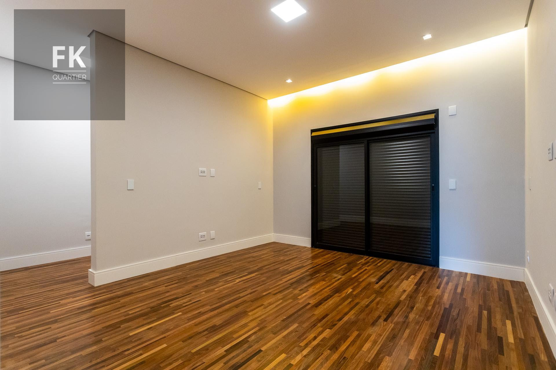 Casa à venda com 5 quartos, 5 suítes, 4 vagas e 392m² no Cidade Tamboré, Santana de Parnaíba (SP) — foto 25 de 30