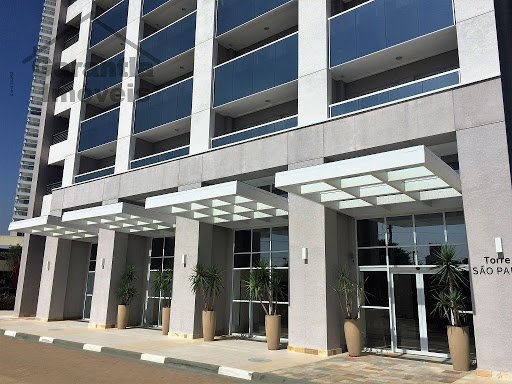 <p>Descubra a oportunidade de investir no coração de Osasco! Esta sala comercial, com 45m² de área útil, está localizada no Centro, uma das regiões mais valorizadas e estratégicas da cidade. Ideal par