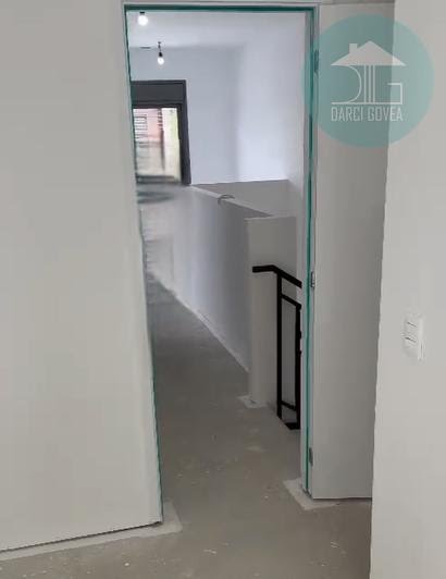 Casa à venda com 3 quartos, 3 suítes, 3 vagas e 240m² no Alphaville, Santana de Parnaíba (SP) — foto 3 de 23