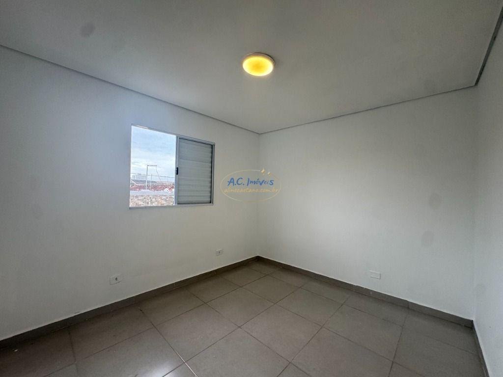 Casa à venda com 3 quartos, 1 banheiro, 2 vagas e 110m² no Vila Tupi, Praia Grande (SP) — foto 19 de 23