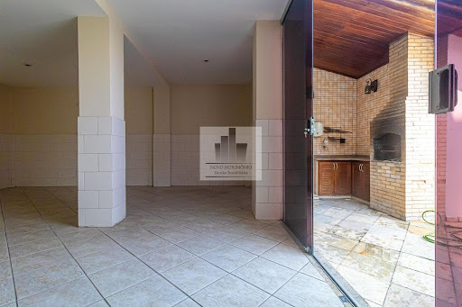 Casa de Condomínio à Venda em Jacarepaguá, RJ | 241m²