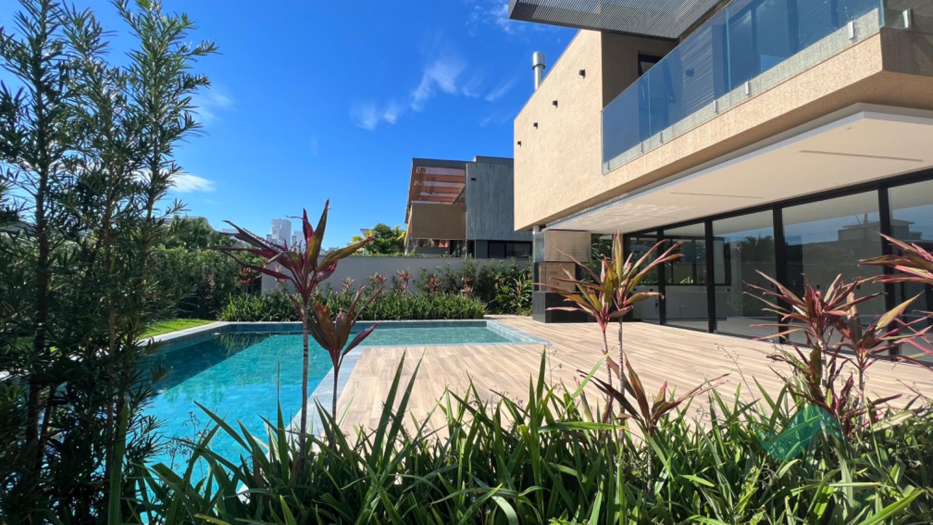 Casa à venda com 1 quarto, 6 suítes, 5 vagas e 600m² no Jurerê Internacional, Florianópolis (SC) — foto 17 de 18